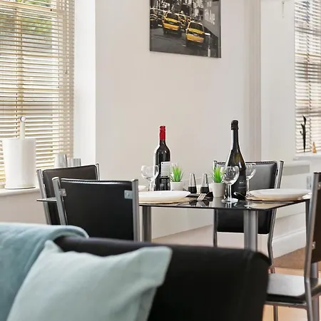 Apartamento City Centre Gem With Parking